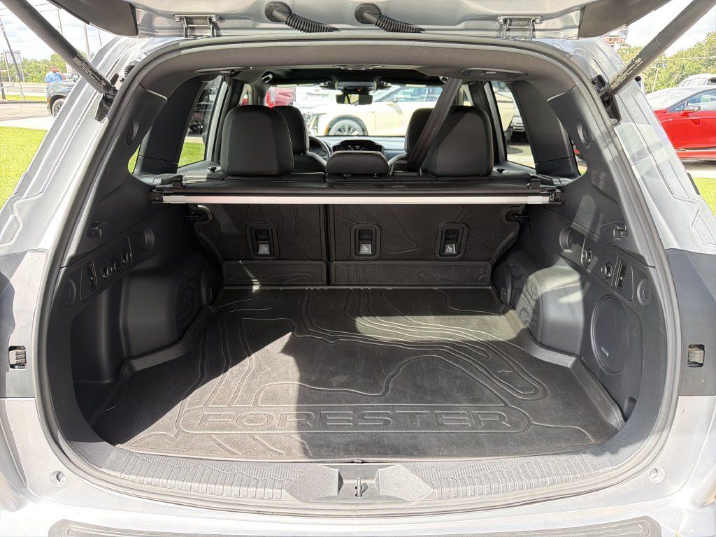 Certified 2025 Subaru Forester Touring w/ Popular Package - Touring AWD/4WD image 13