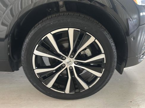 Used 2023 Volvo XC60 B5 Plus AWD/4WD image 30