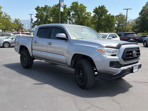 Used 2021 Toyota Tacoma SR RWD image 3