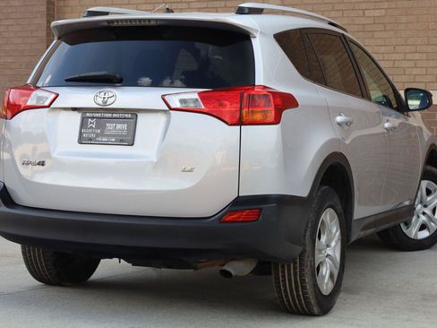 Used 2015 Toyota RAV4 LE FWD image 9