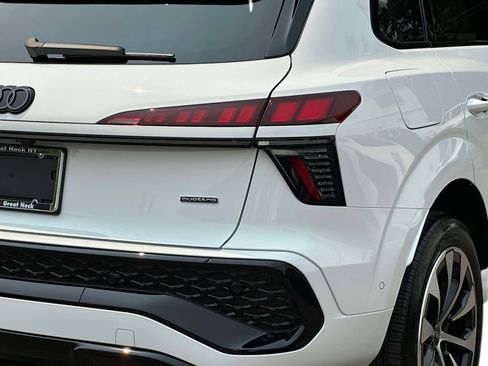 New 2026 Audi Q3 quattro 2.0T AWD/4WD image 25