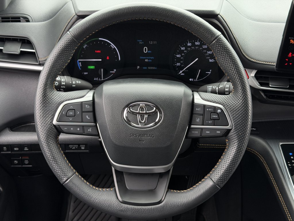 Used 2024 Toyota Sienna XLE Woodland Edition AWD/4WD image 14