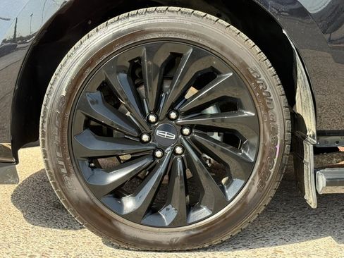 Used 2021 Lincoln Navigator Reserve AWD/4WD image 28