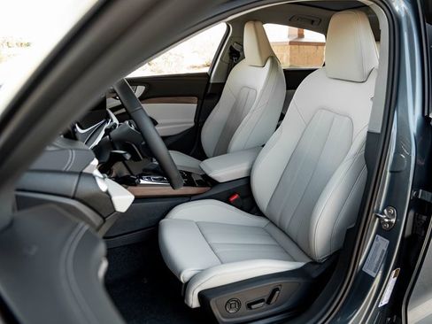 New 2025 Audi A5 2.0T Prestige image 12