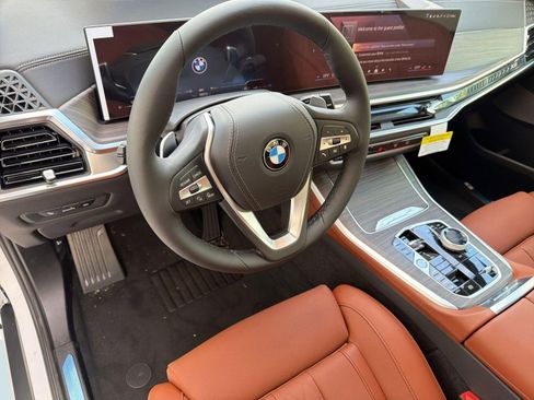 New 2026 BMW X5 xDrive40i w/ Executive Package AWD/4WD image 4