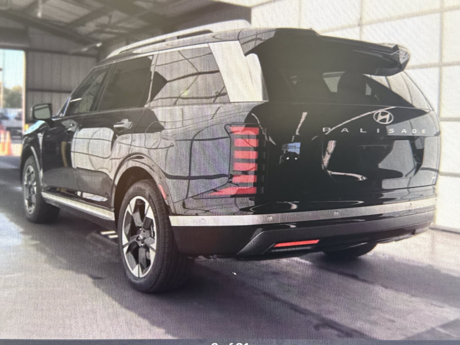 Used 2026 Hyundai Palisade Limited AWD/4WD image 3
