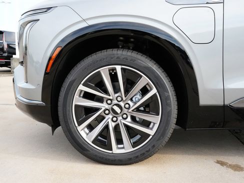 New 2026 Cadillac Vistiq Sport w/ LPO, Floor Liner Package image 29