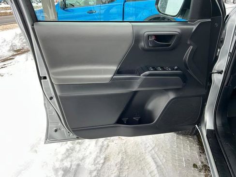 Used 2023 Toyota Tacoma image 7
