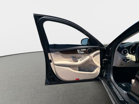 Used 2021 Mercedes-Benz C 300 Sedan image 36