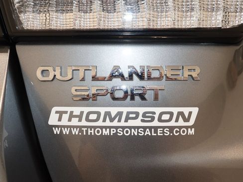 Used 2025 Mitsubishi Outlander Sport LE AWD/4WD image 32