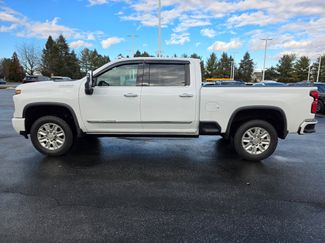 Used 2025 Chevrolet Silverado 2500 High Country w/ High Country Premium Package video 2