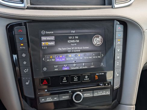 Certified 2023 INFINITI QX50 Luxe AWD/4WD image 22
