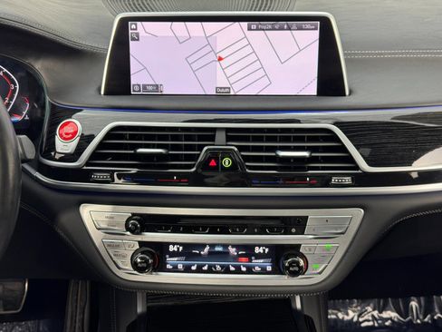 Used 2020 BMW 750i xDrive 750i xDrive w/ Executive Package image 25