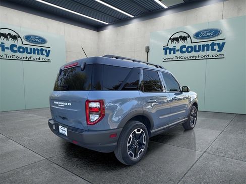 Used 2024 Ford Bronco Sport Outer Banks w/ Tech Package image 7