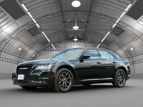 Used 2015 Chrysler 300 S w/ 300S Premium Group image 3
