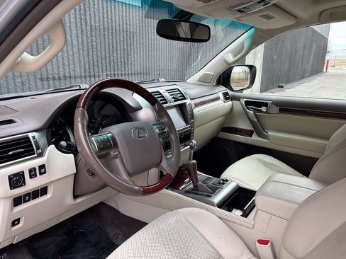 Used 2012 Lexus GX 460 w/ Comfort Plus Pkg image 9