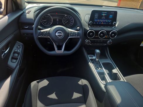 Certified 2025 Nissan Sentra SV image 10