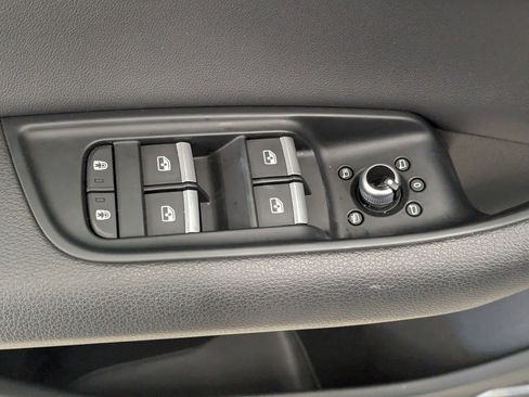 Used 2022 Audi Q7 Premium Plus image 11