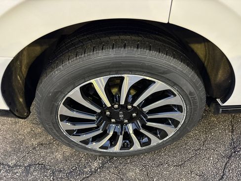 Certified 2023 Lincoln Navigator Black Label image 10