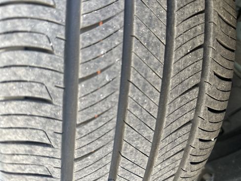 Used 2025 Toyota Camry XLE image 8