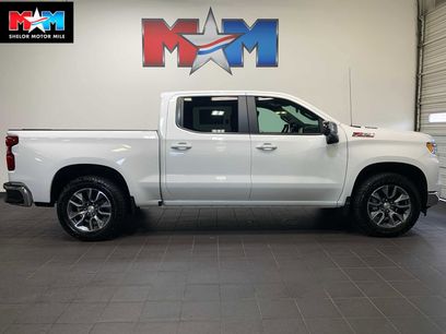 New 2025 Chevrolet Silverado 1500 LT