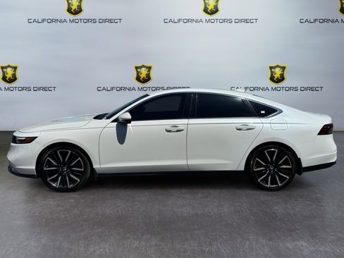 Used 2024 Honda Accord Touring image 2