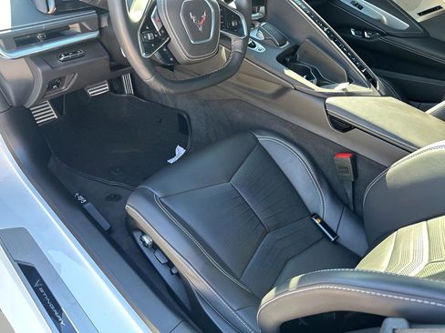 Used 2025 Chevrolet Corvette Stingray Preferred Conv w/ Z51 Performance Package image 18