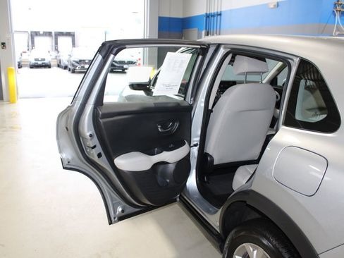Certified 2025 Honda HR-V LX image 17