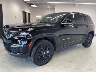 Used 2023 Jeep Grand Cherokee Limited w/ Trailer Tow Prep Group (B) video 4