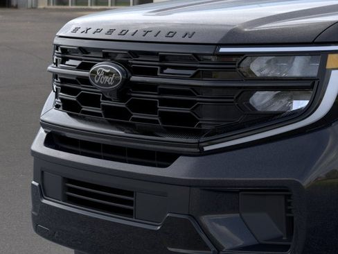 New 2026 Ford Expedition Platinum w/ Stealth Appearance Package AWD/4WD image 17