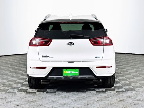 Used 2019 Kia Niro Touring FWD image 7
