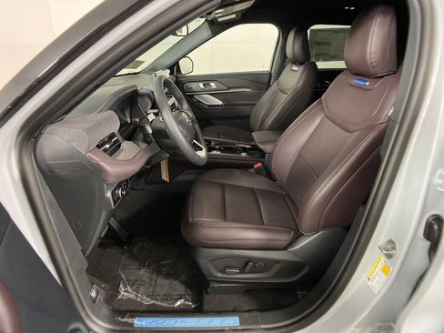 New 2026 Ford Explorer Platinum image 27