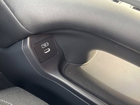 Certified 2024 Honda HR-V LX image 30