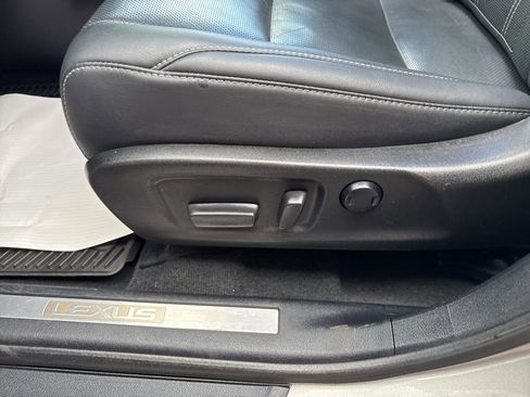 Used 2018 Lexus RX 450h AWD w/ Premium Package image 32