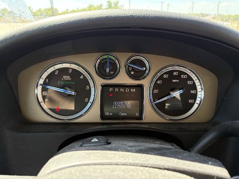 Used 2013 Cadillac Escalade Platinum image 17