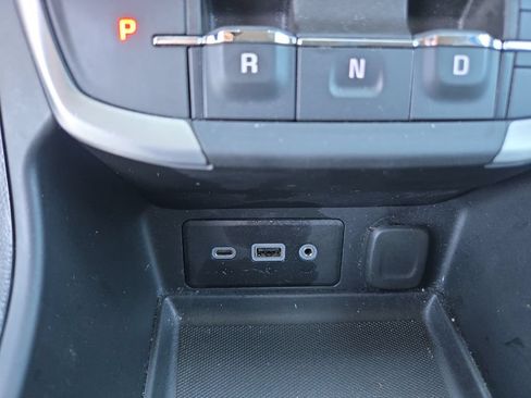 Used 2024 GMC Terrain SLE FWD image 26
