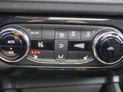 Used 2024 Chevrolet TrailBlazer ACTIV w/ Convenience Package image 17