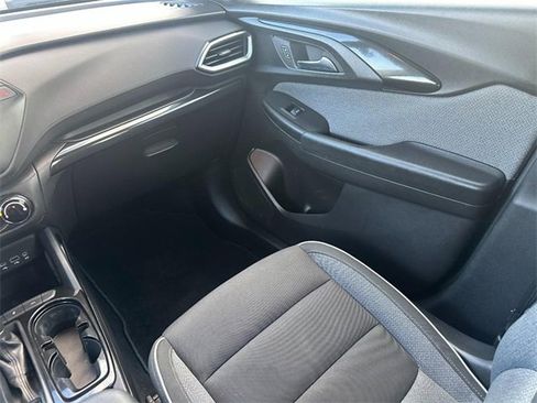 Used 2021 Chevrolet TrailBlazer LS image 15