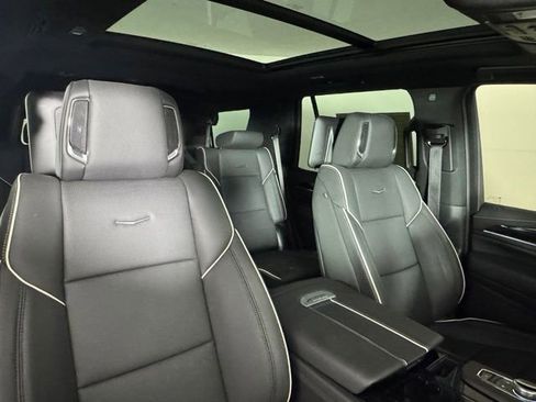 Used 2024 Cadillac Escalade Sport w/ LPO, ONYX Package AWD/4WD image 31