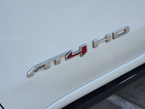 Used 2024 GMC Sierra 2500 AT4 w/ AT4 Premium Plus Package image 12
