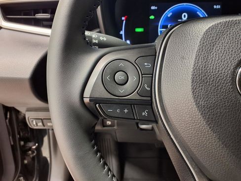 Used 2025 Toyota Corolla SE w/ SE Premium Package image 20