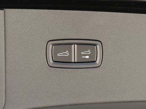 Certified 2025 Porsche Cayenne Coupe image 14