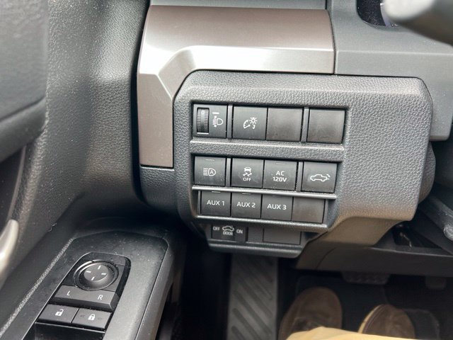 Used 2024 Toyota Tacoma TRD Off-Road w/ TRD Off Road Premium Package AWD/4WD image 24