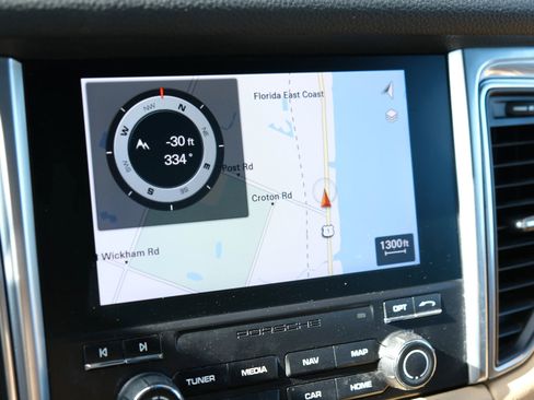 Used 2017 Porsche Macan image 29