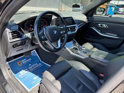 Used 2019 BMW 330i Sedan w/ Convenience Package RWD image 10