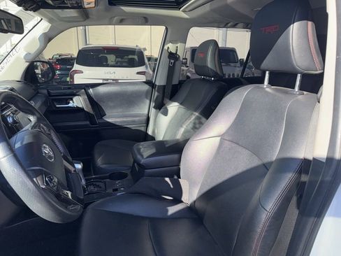 Used 2019 Toyota 4Runner TRD Off-Road Premium image 4