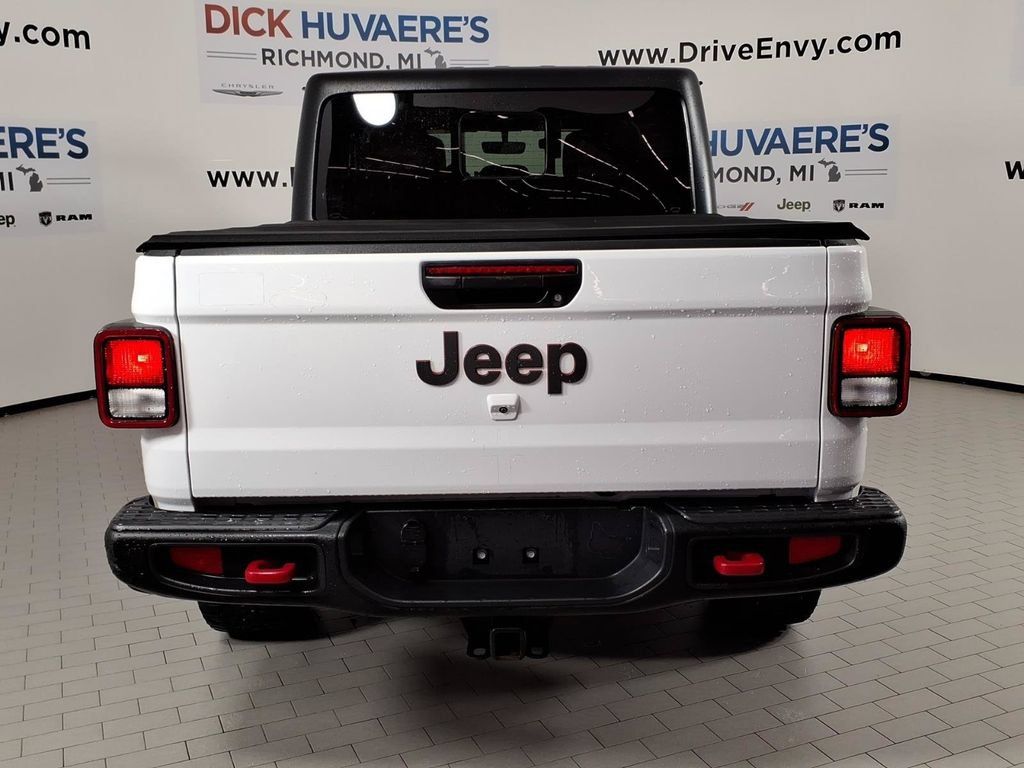Used 2023 Jeep Gladiator Rubicon w/ Cold Weather Group AWD/4WD image 5