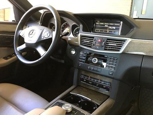 Used 2010 Mercedes-Benz E 350 Sedan image 8