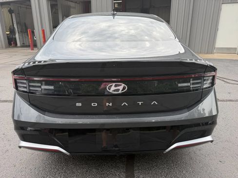 Used 2025 Hyundai Sonata SEL FWD image 3