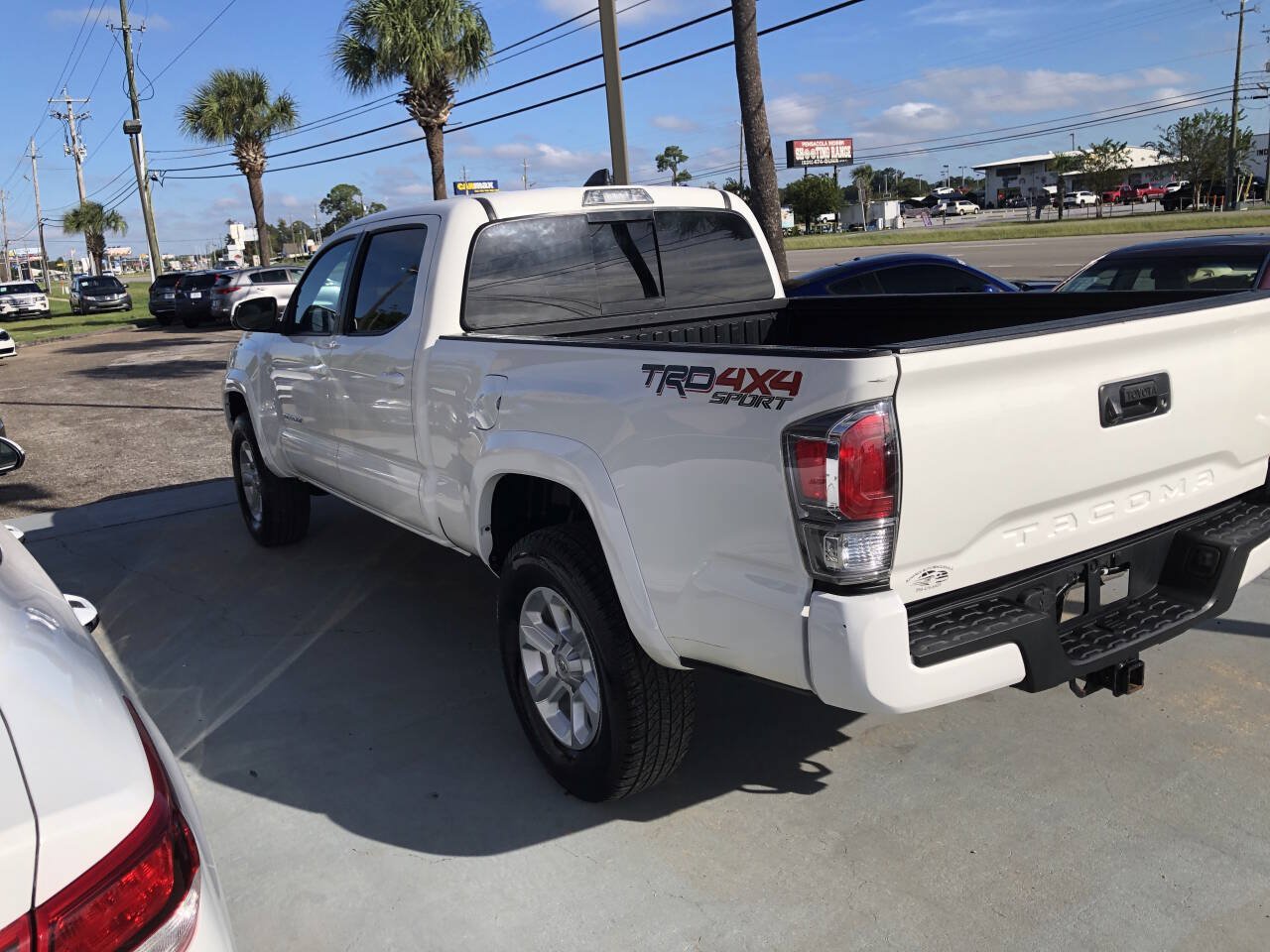 Used 2021 Toyota Tacoma TRD Sport AWD/4WD image 4